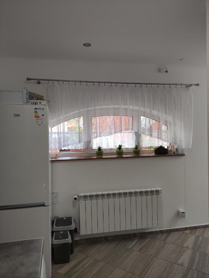 Nad Jeziorem Kochle Pszczew Exterior photo